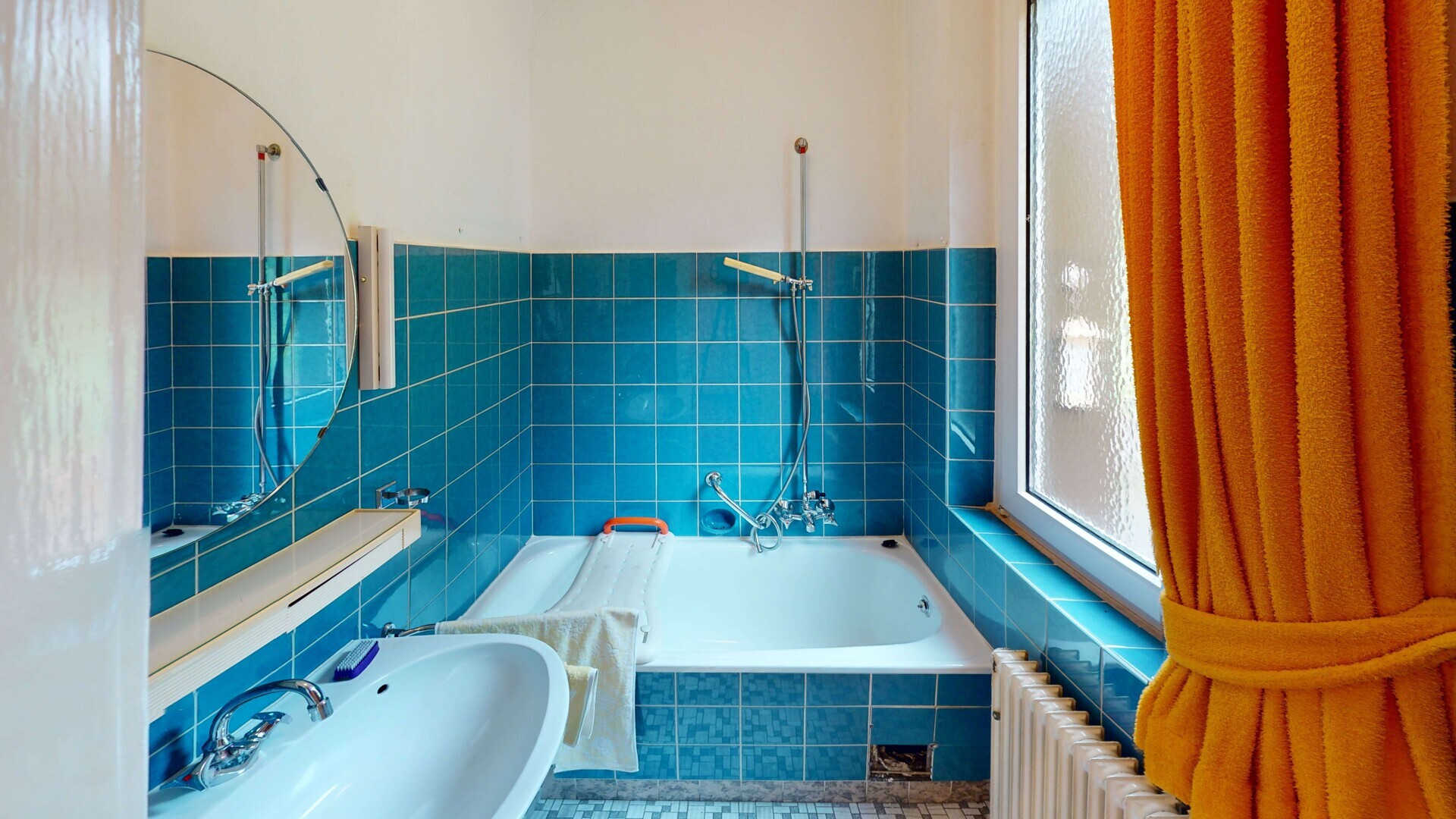 Badezimmer EG