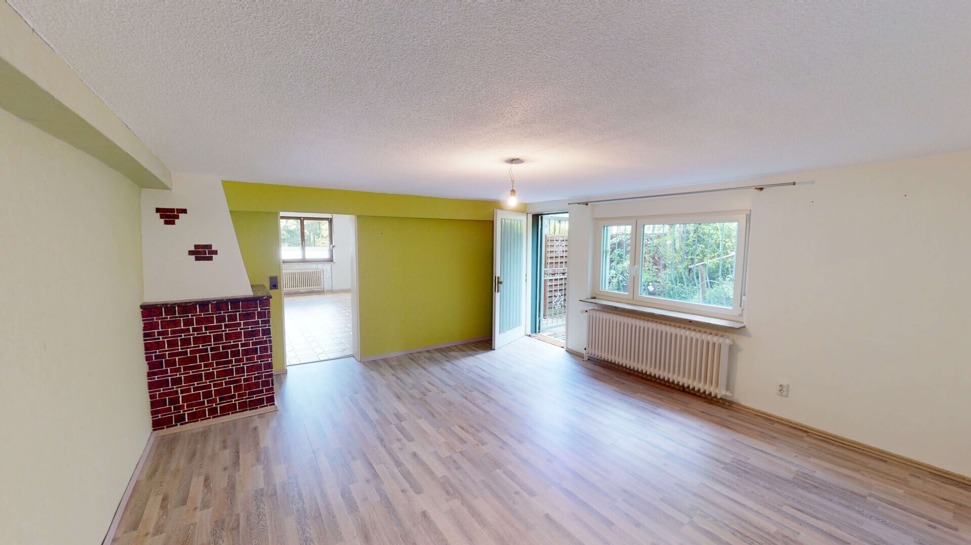 Doppelhaushälfte in ruhiger Lage mit tollem Garten