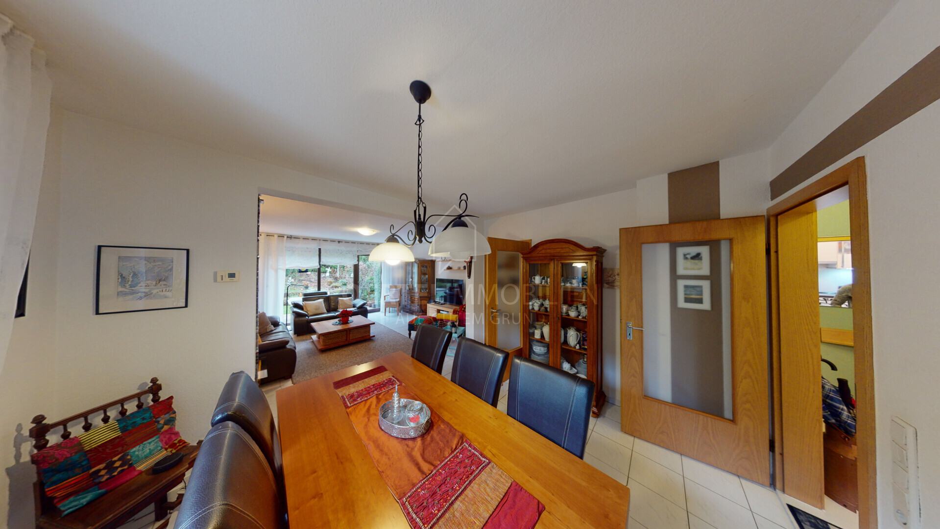 Esszimmer-Reihenendhaus-Dönbe
