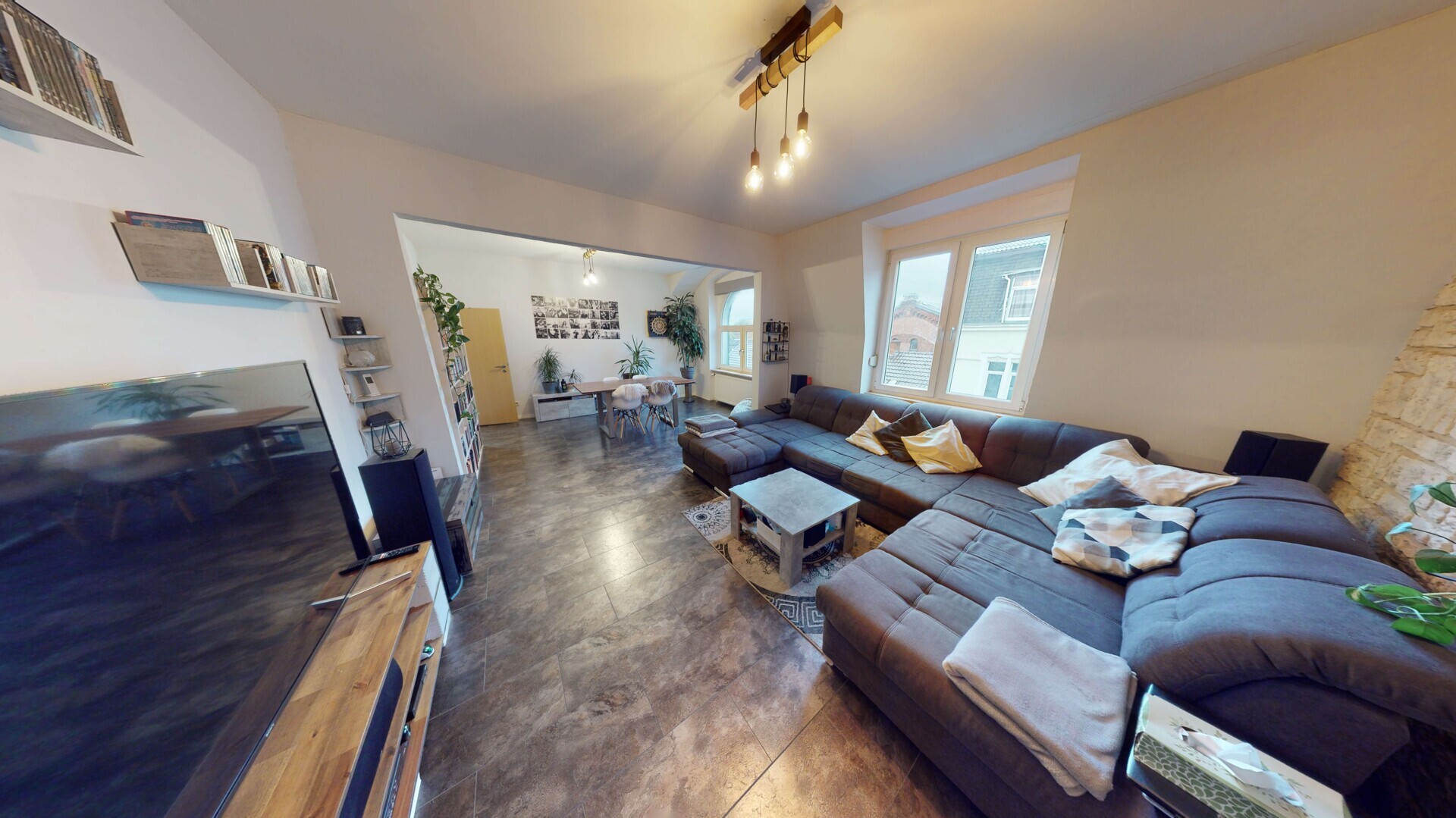Hugostr2-12012022_135204