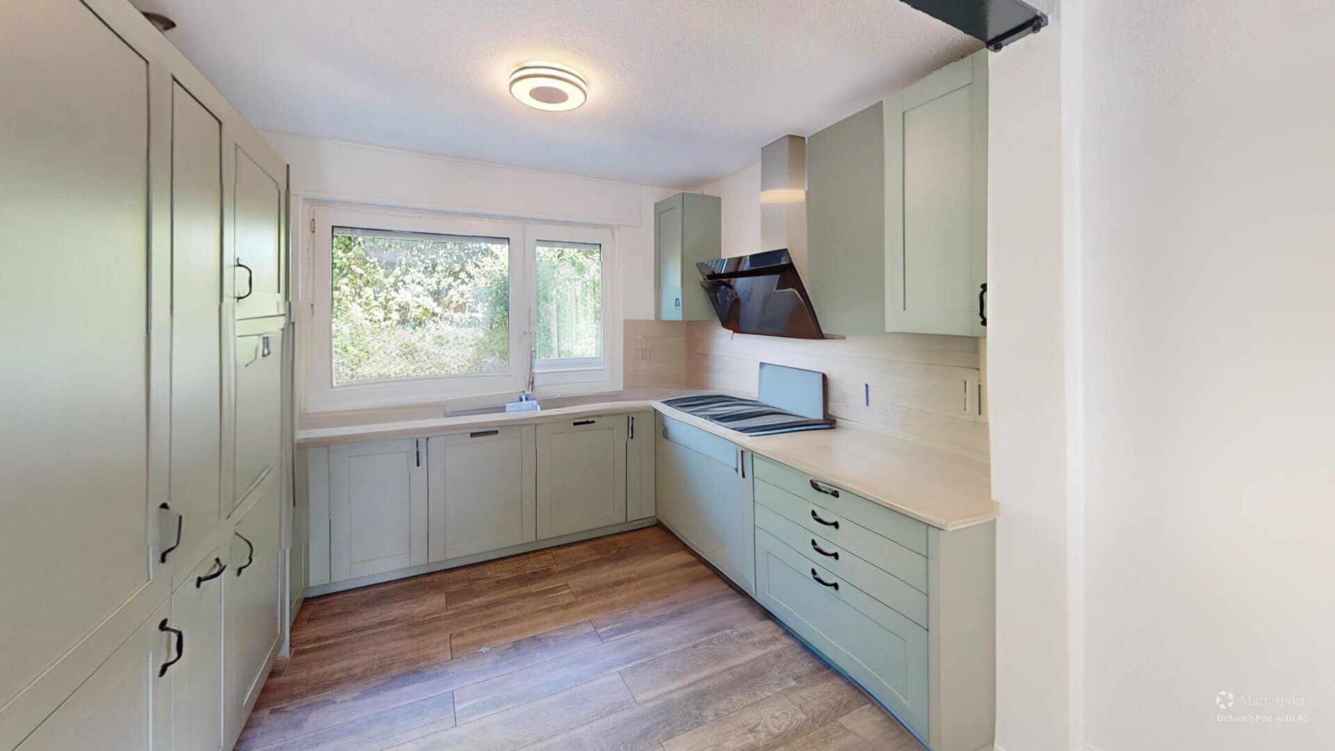 Am-Elisabethheim-24e-Kitchen-Defurnished
