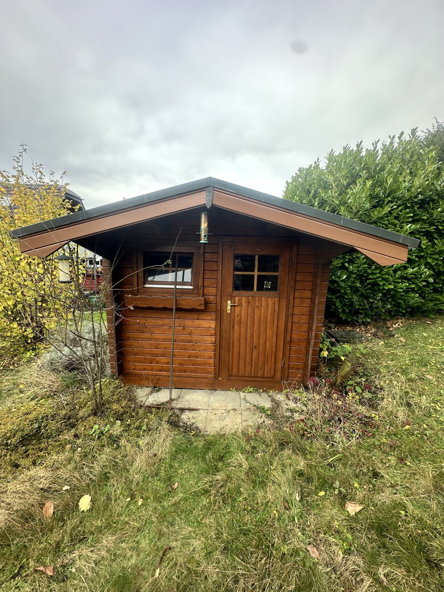 Klein, gemütlich, mit Garten & Garage – Doppelhaushälfte für Familien mit Renovierungslust