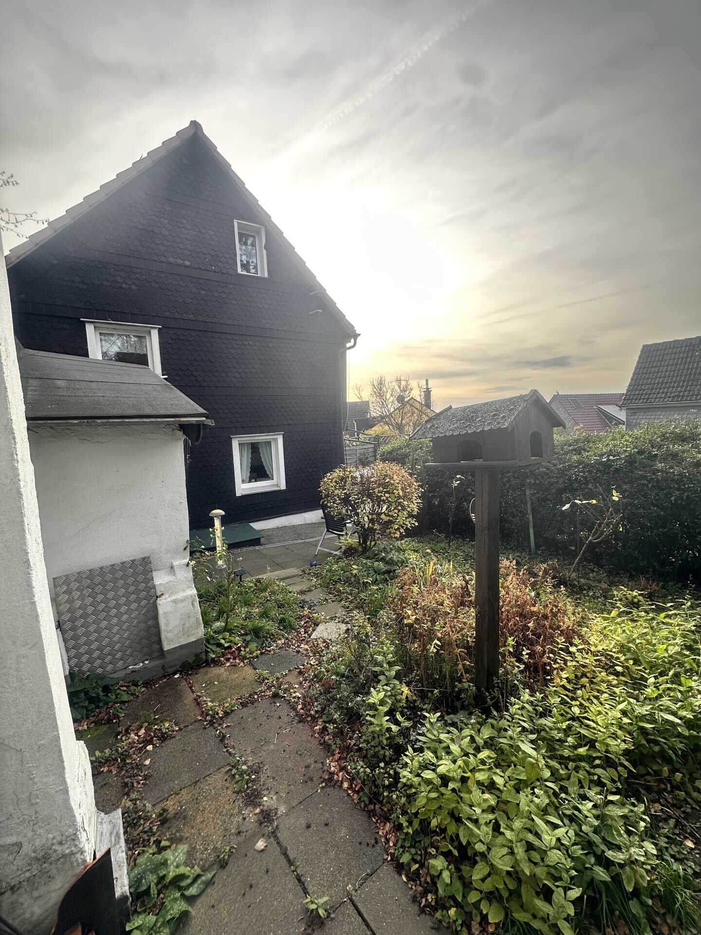 1-Zimmer-Apartment mit Mini-Küche in Doppelhaushälfte