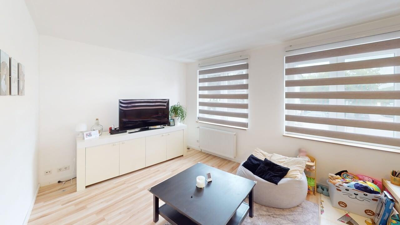 Hauptstrae-78-42349-Wuppertal--Living-Room