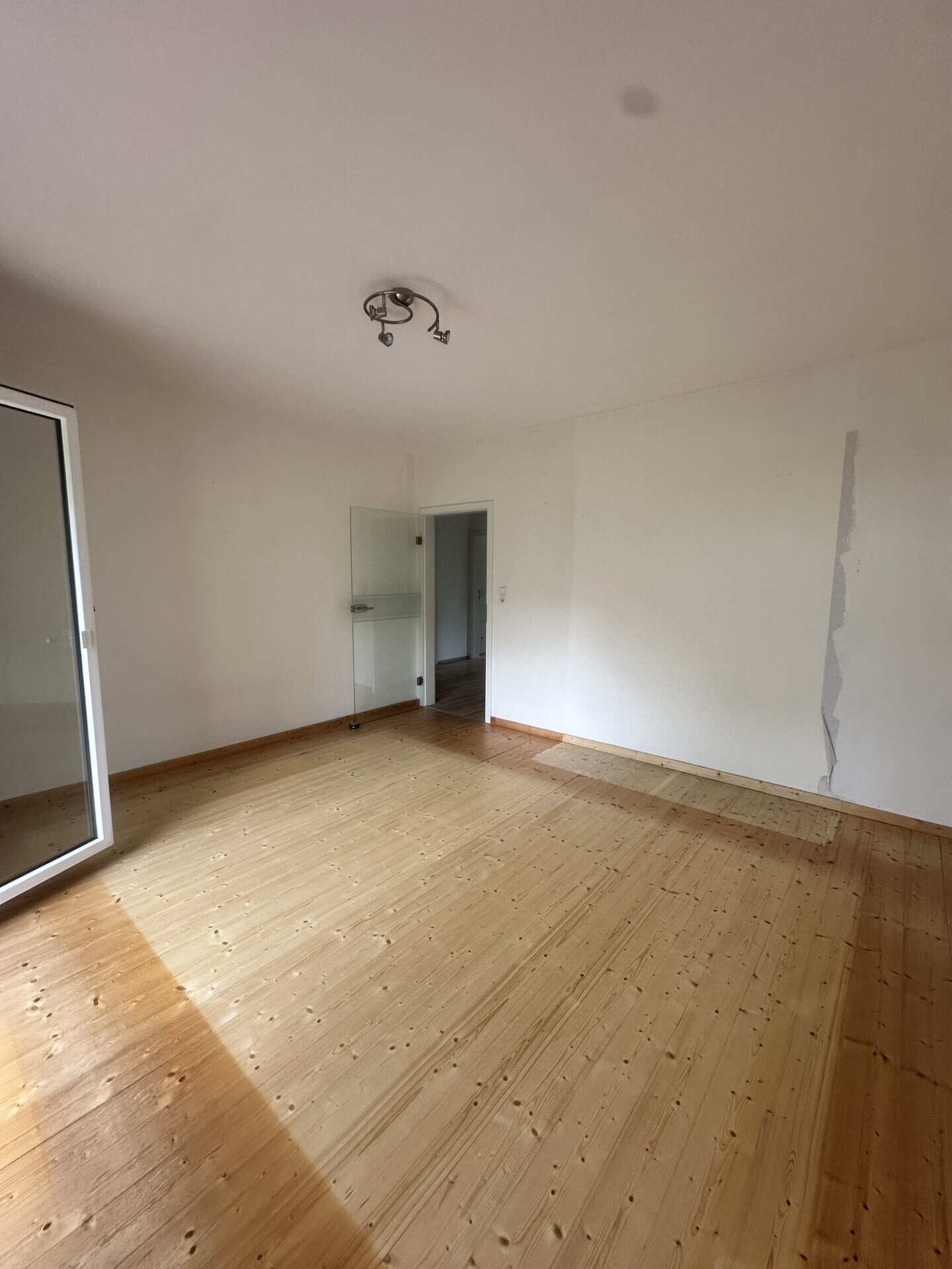 Büro/Schlafzimmer EG