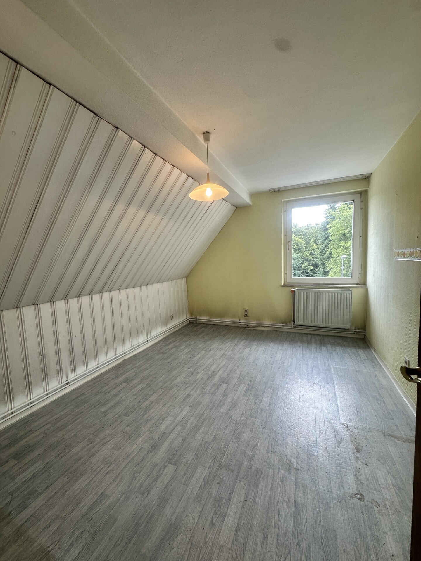 Schlafzimmer/Kinderzimmer DG