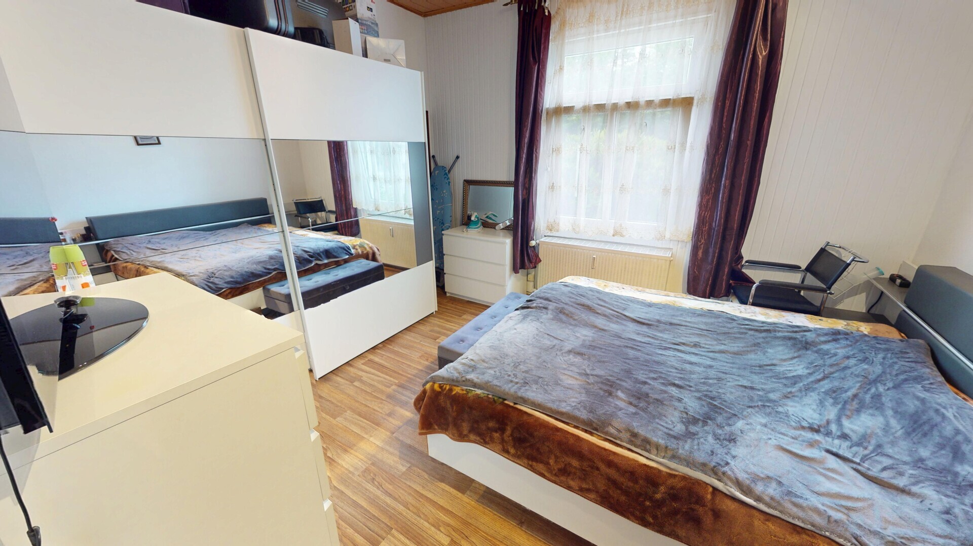Schlafzimmer EG