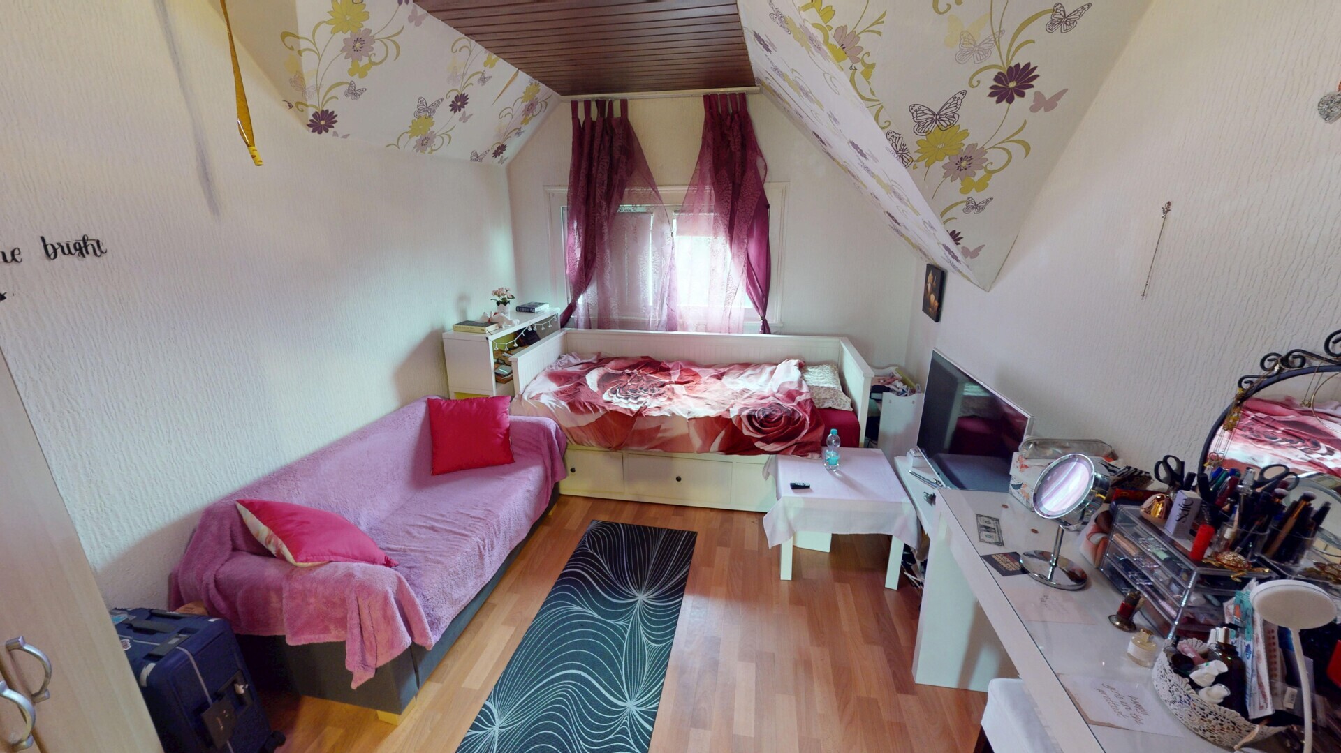 Schlafzimmer DG